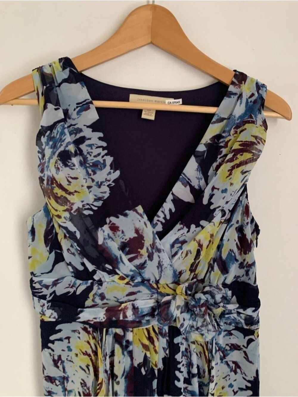 Jonathan Martin Floral Midi Dress - Picture 4 of 10